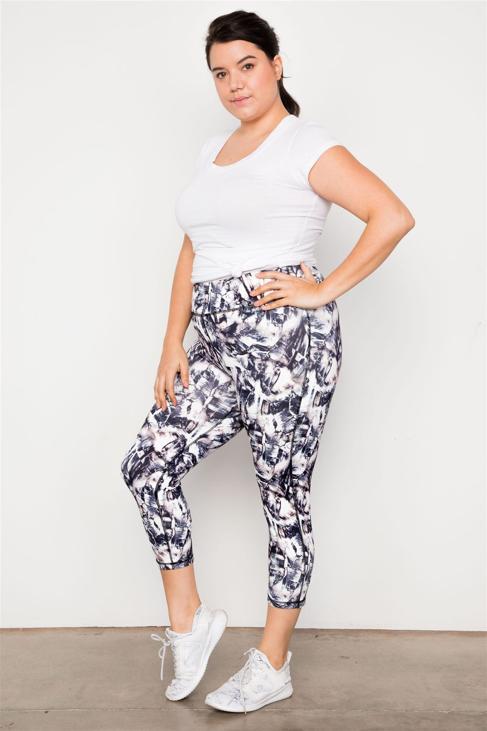 FRANNY Mid Rise Abstract Leggings