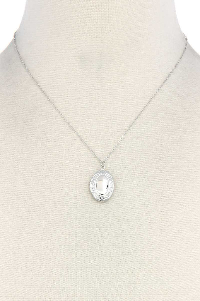 Filigree Oval Shape Locket Metal Necklace