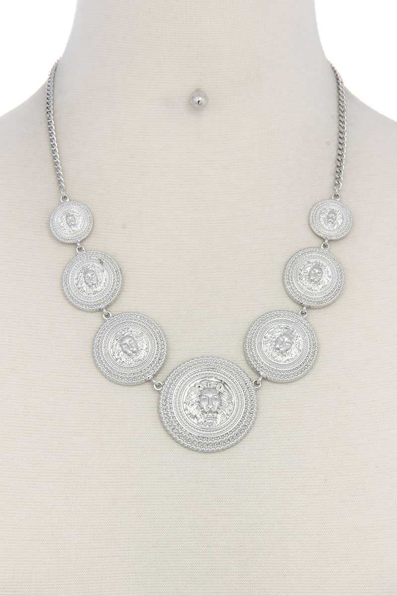 Lion Head Circle Linked Necklace